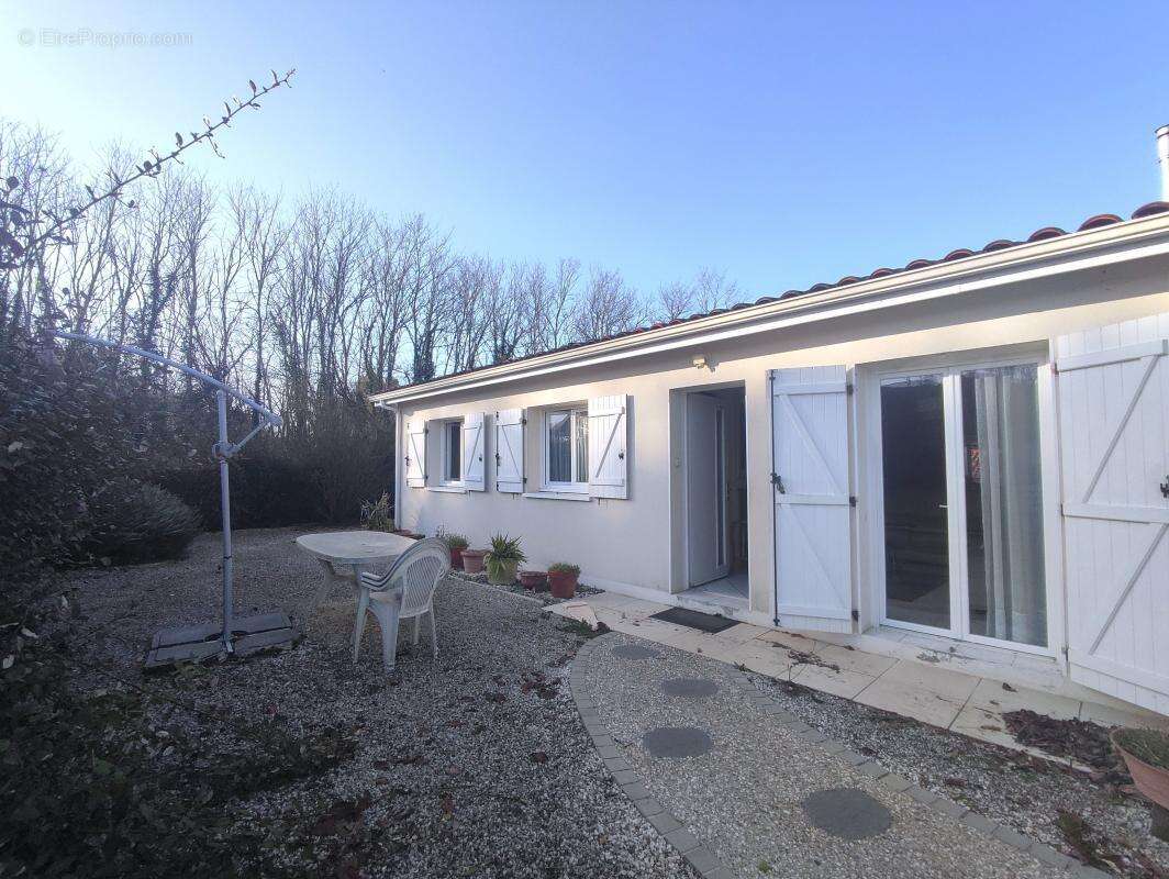 Maison à SAINT-PIERRE-DU-MONT