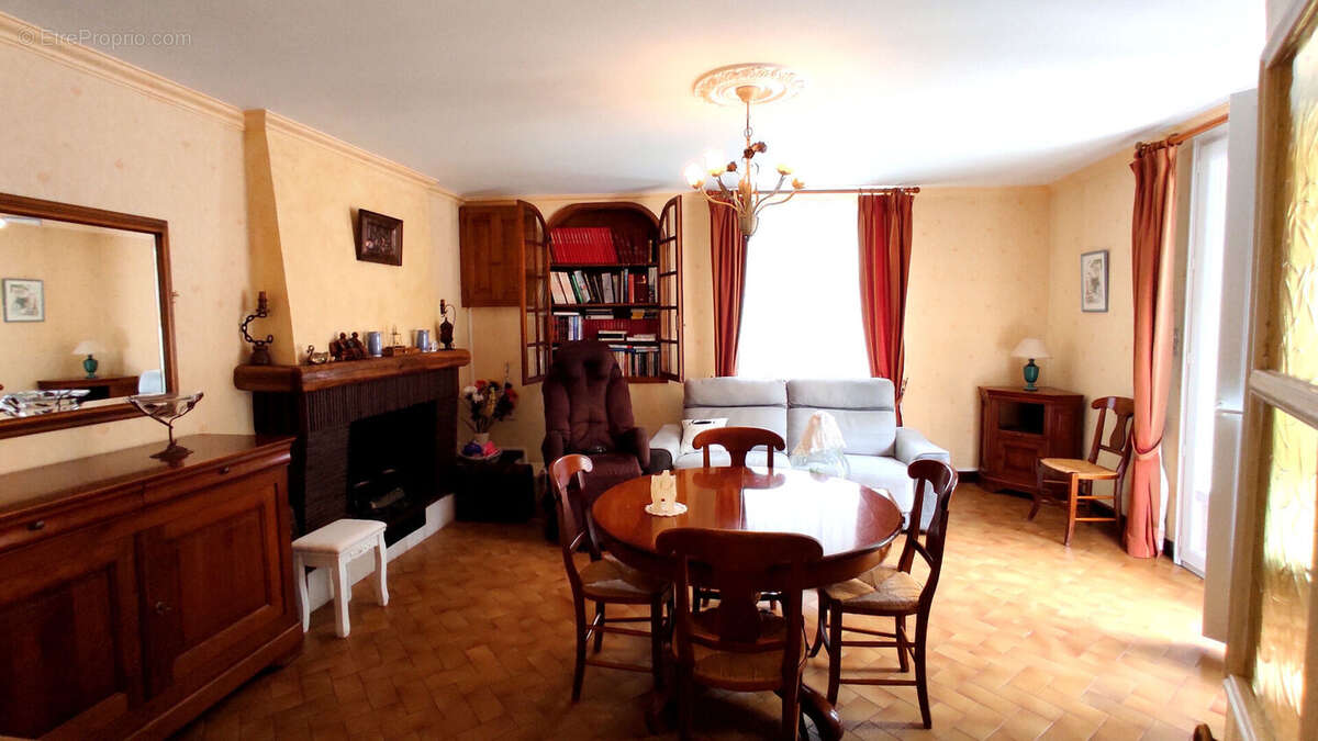 Maison à CHATELLERAULT