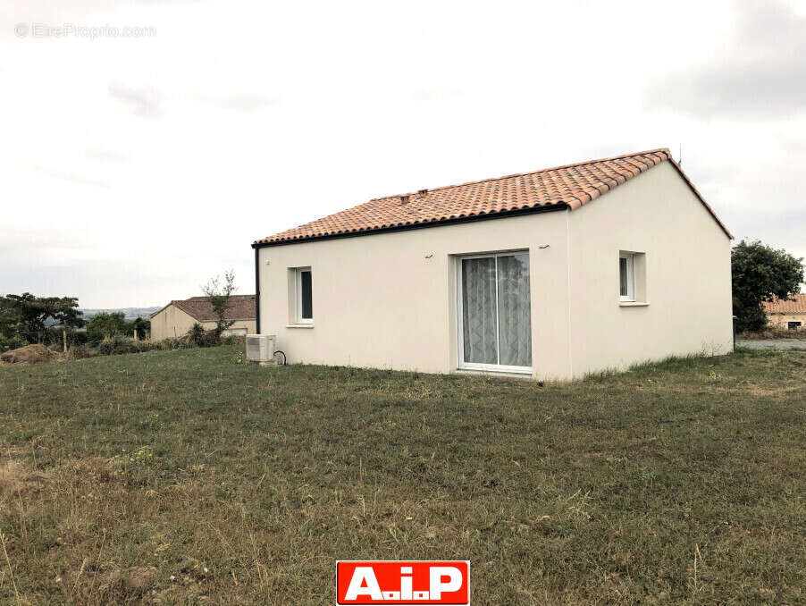 Maison à POUZAUGES
