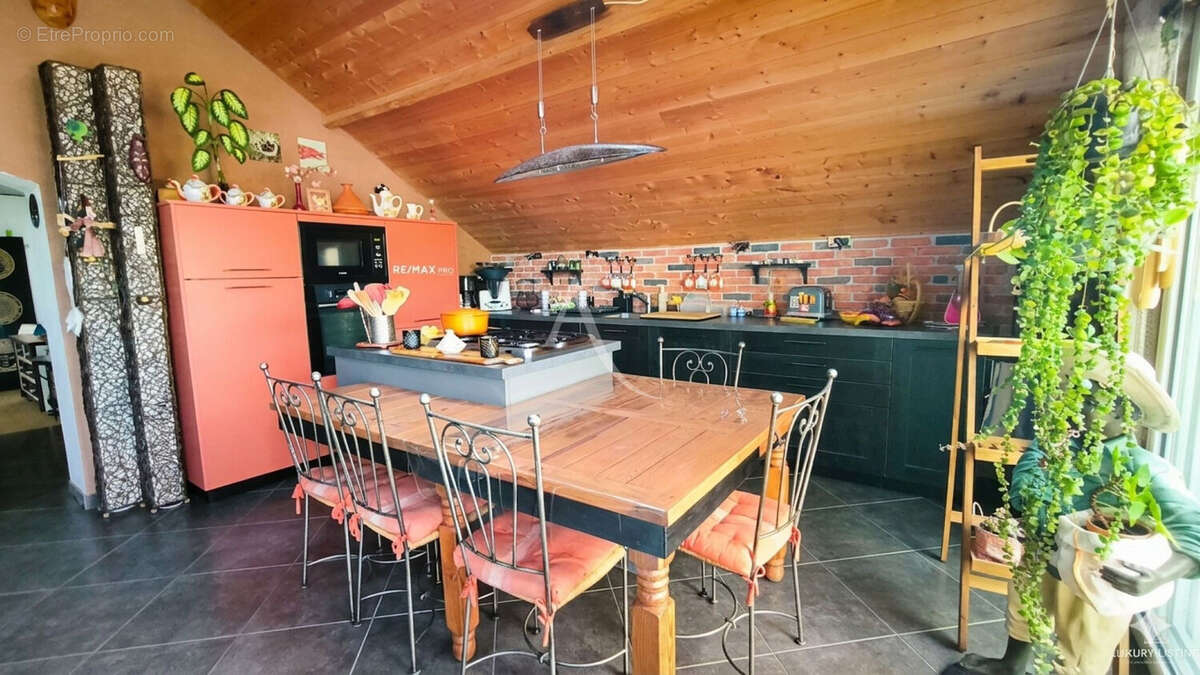 Maison à DISTRE