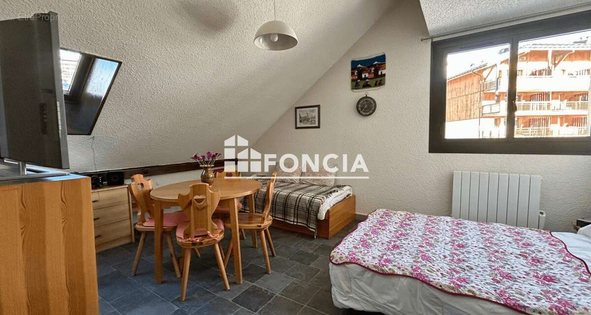 Appartement à SAINT-FRANCOIS-LONGCHAMP