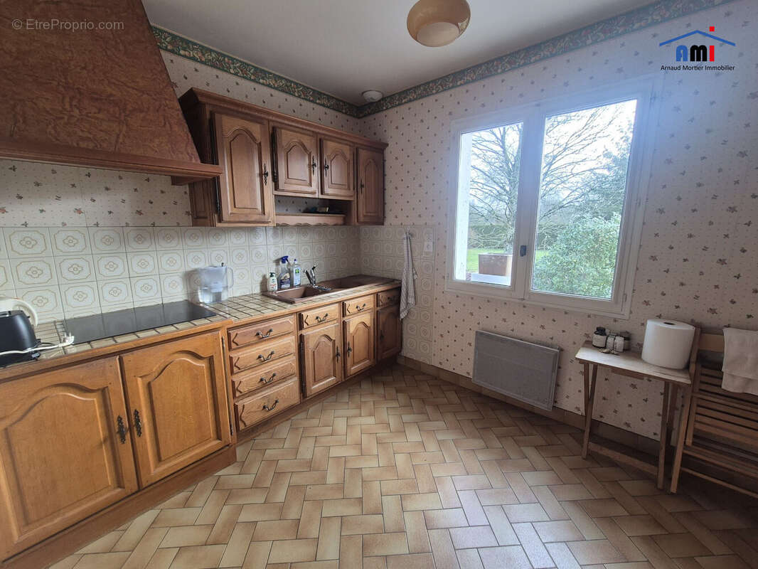 Maison à MOUTIERS-AU-PERCHE