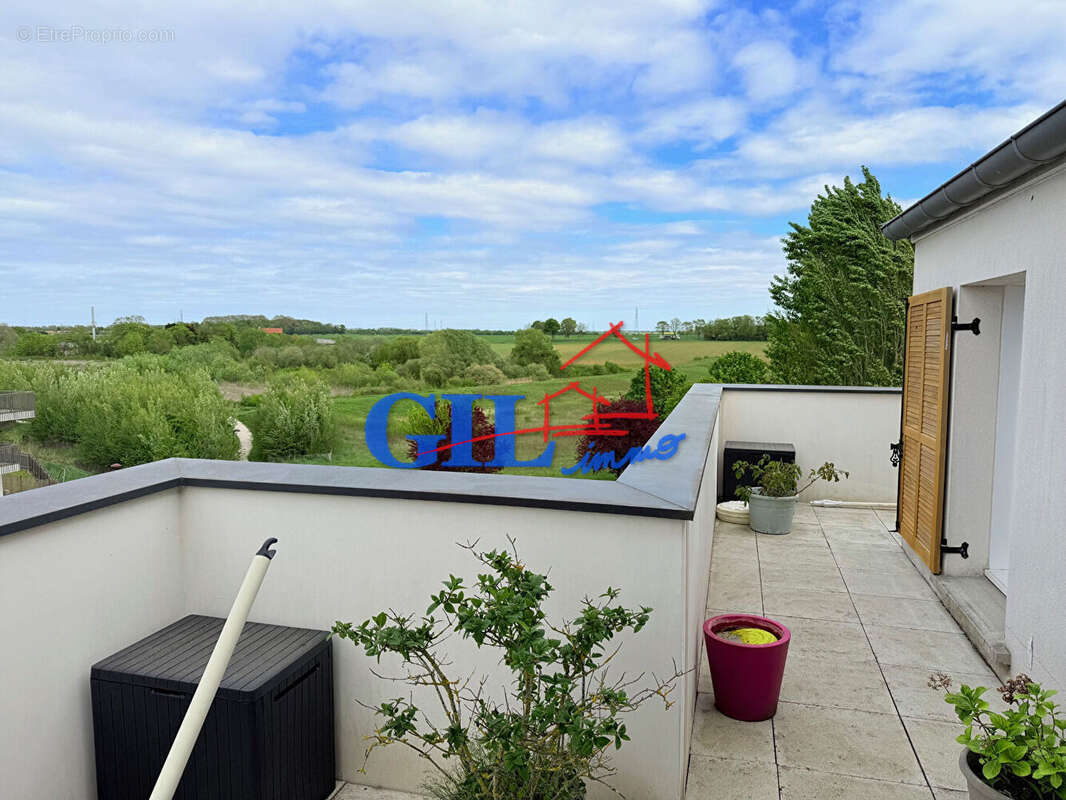 Appartement à VERT-SAINT-DENIS