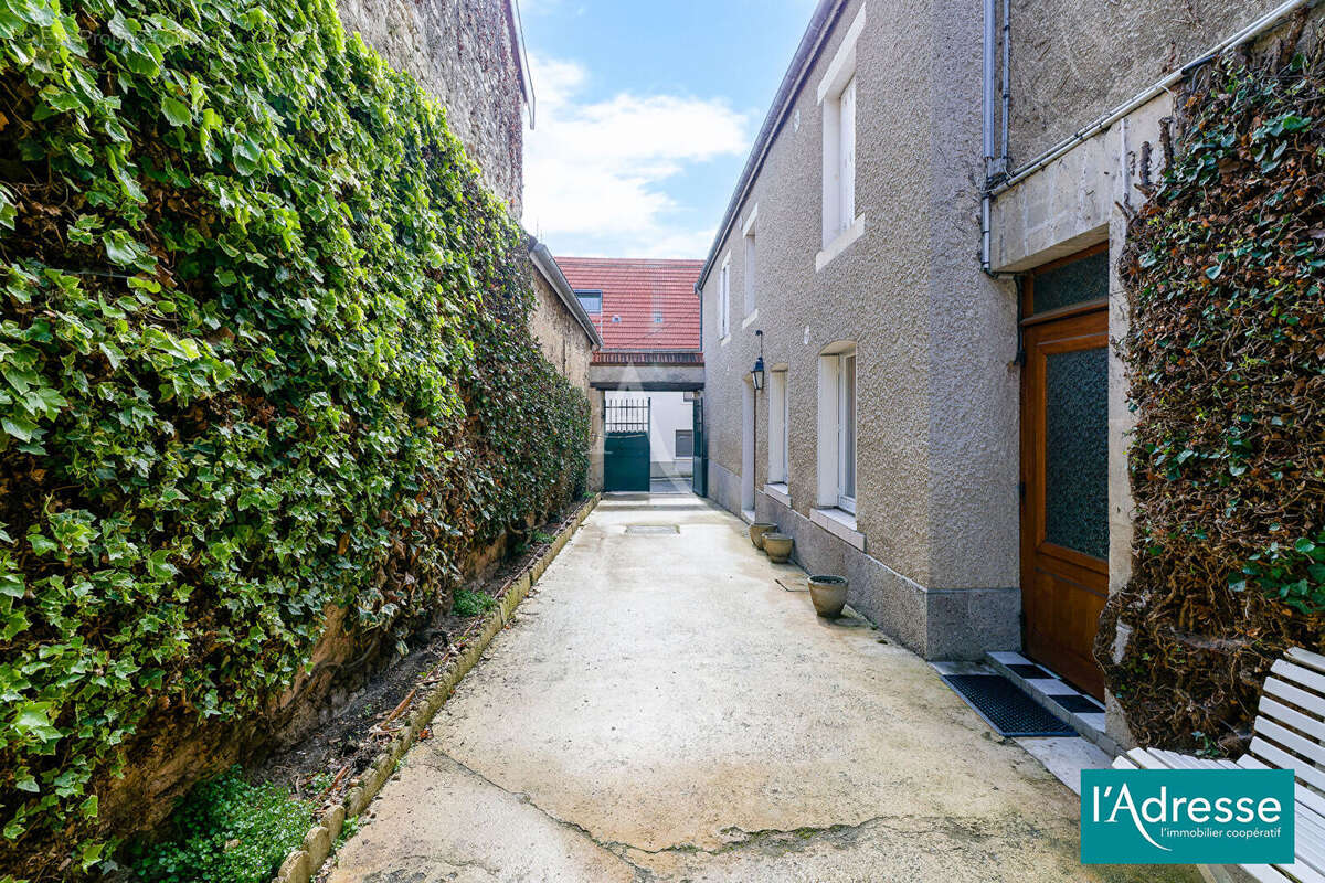 Maison à VILLE-DOMMANGE