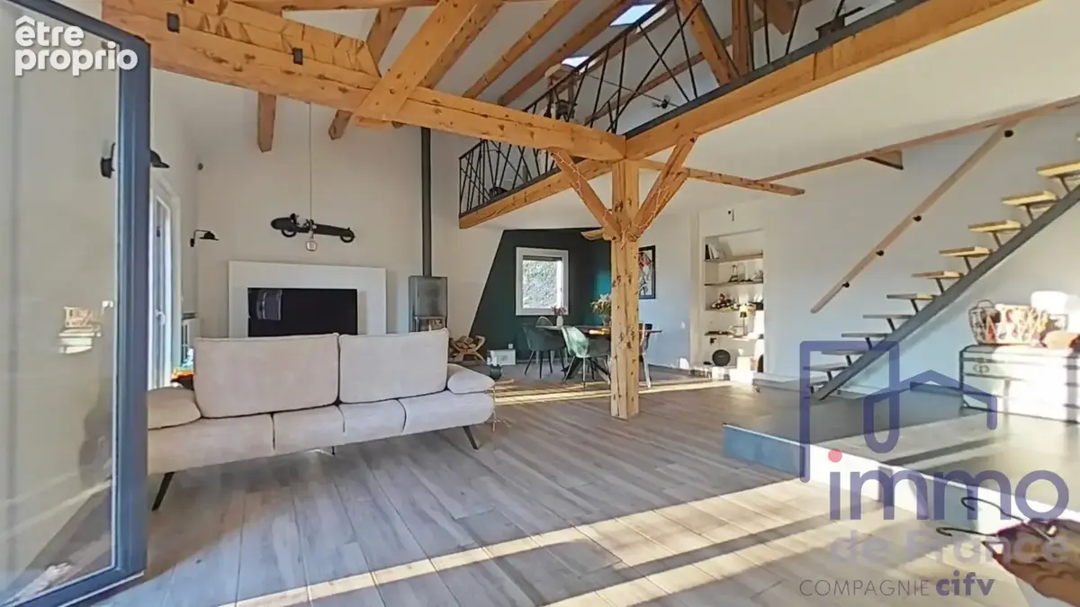 Maison 6 pièces 200 m² à vendre à Villars (42390) - photo 1