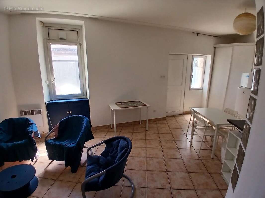 T2 meublé – 39,46 m² – Endoume / Corniche – 13007 Marseille - photo 4