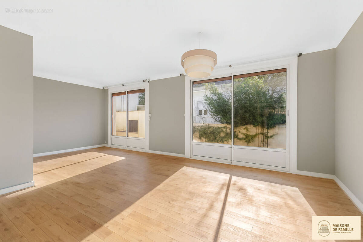 Maison à VAUCRESSON