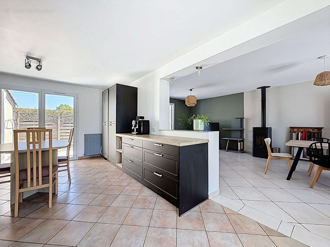 Maison à LUGON-ET-L'ILE-DU-CARNAY