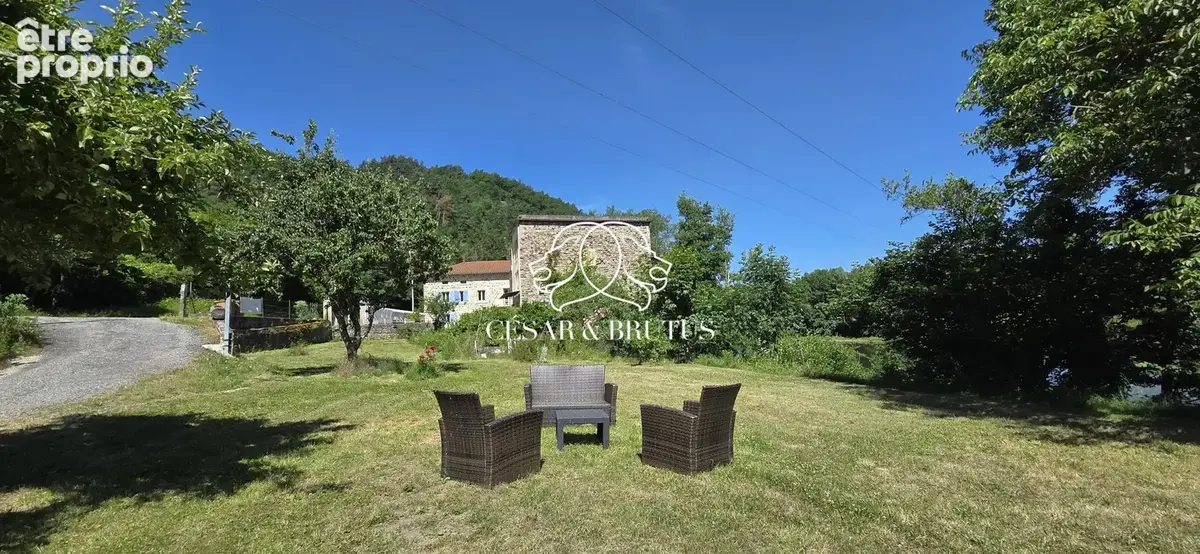 Maison 11 pièces 343 m² à vendre à Saint-Vincent (43800) - photo 5