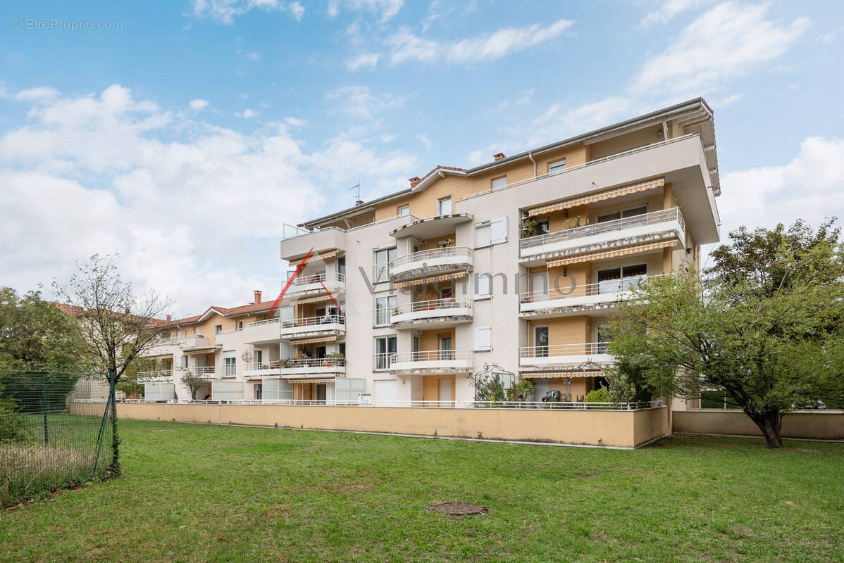 Appartement à LE PONT-DE-CLAIX