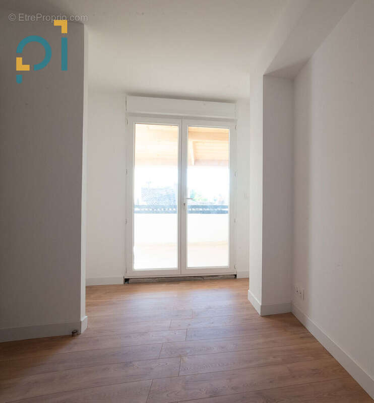 Appartement à LAMBESC