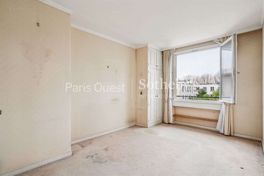 Appartement à NEUILLY-SUR-SEINE