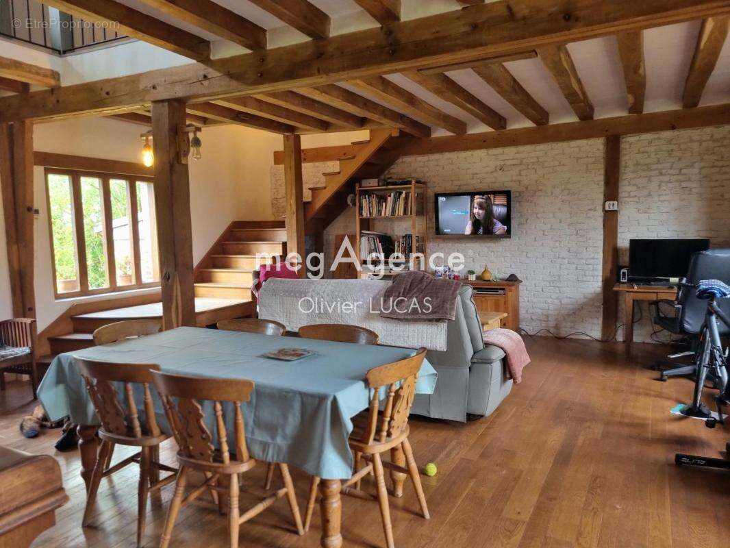 Maison à SAINT-ROMAIN-DE-COLBOSC