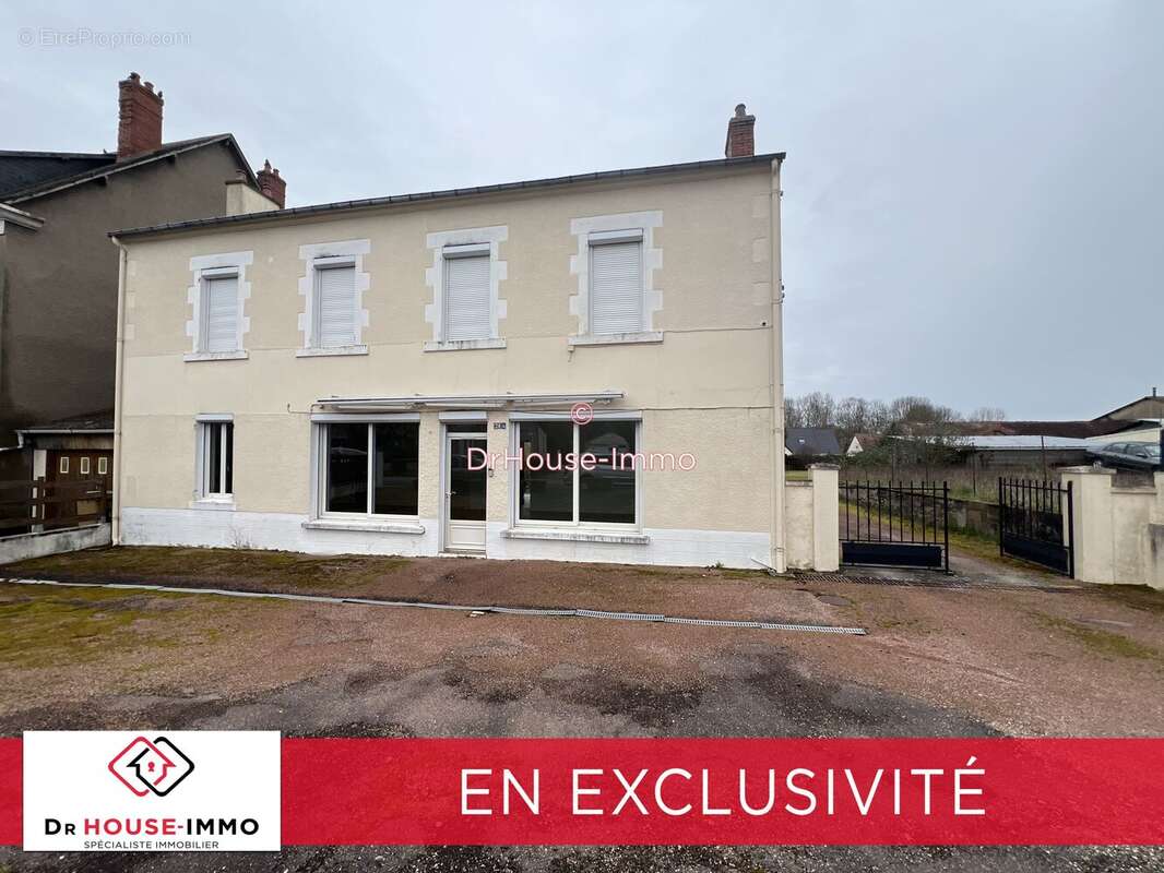Maison à AVORD