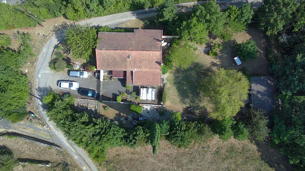 Couiza-maison de plain-pied de 104.12m2  avec sous-sol complet, garage, dépendance et parc arboré de 2276m2 - photo 18