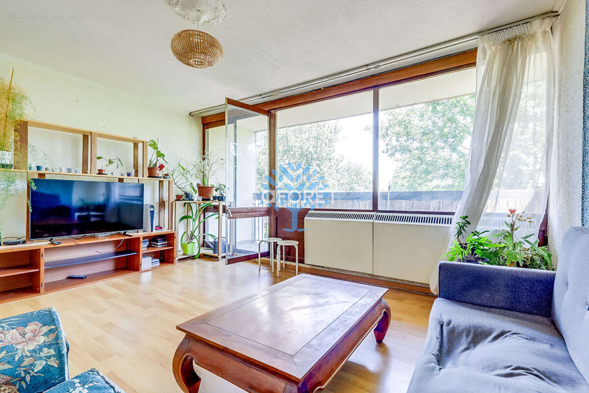 Appartement à FONTENAY-SOUS-BOIS