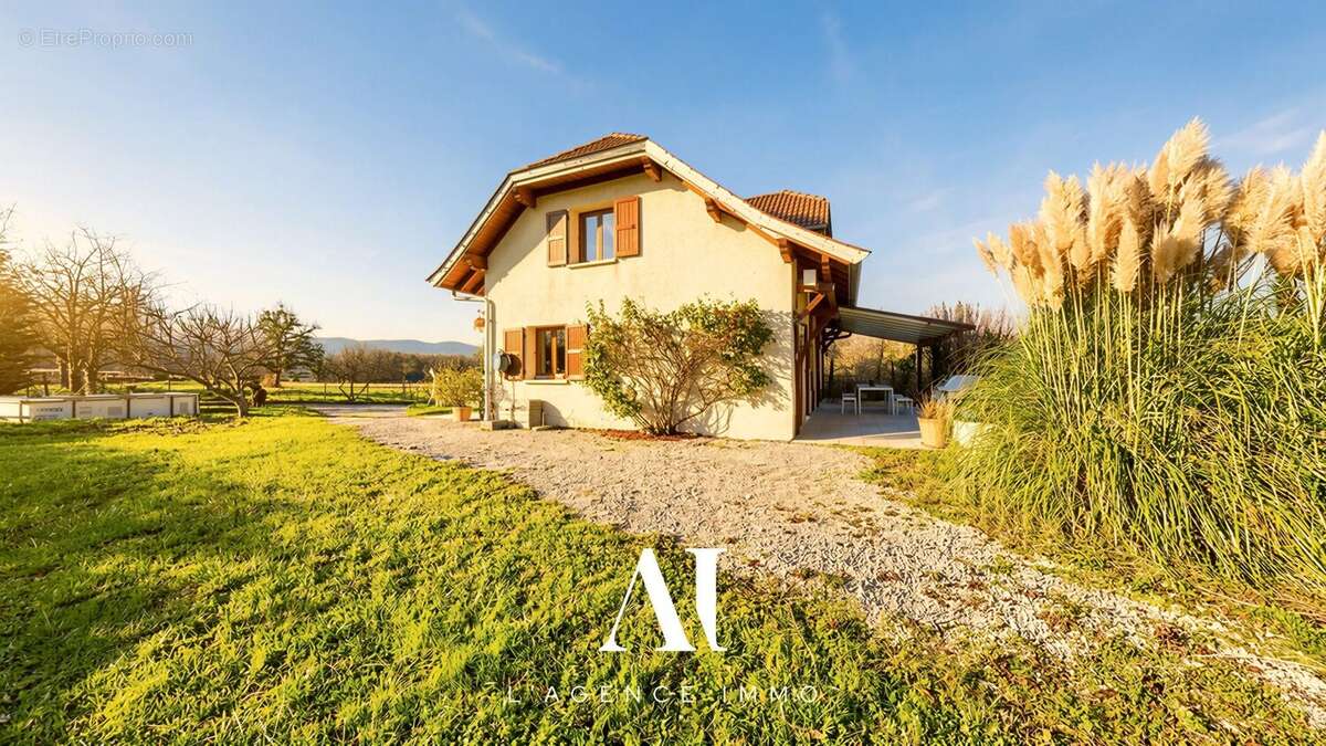 Maison à CHENEX