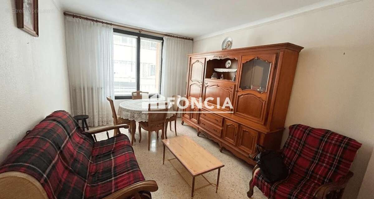 Appartement à MARSEILLE-3E