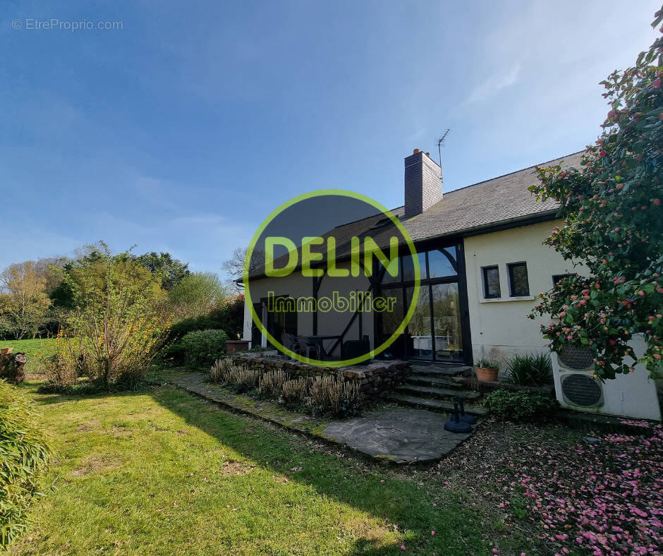 Maison à VERN-SUR-SEICHE