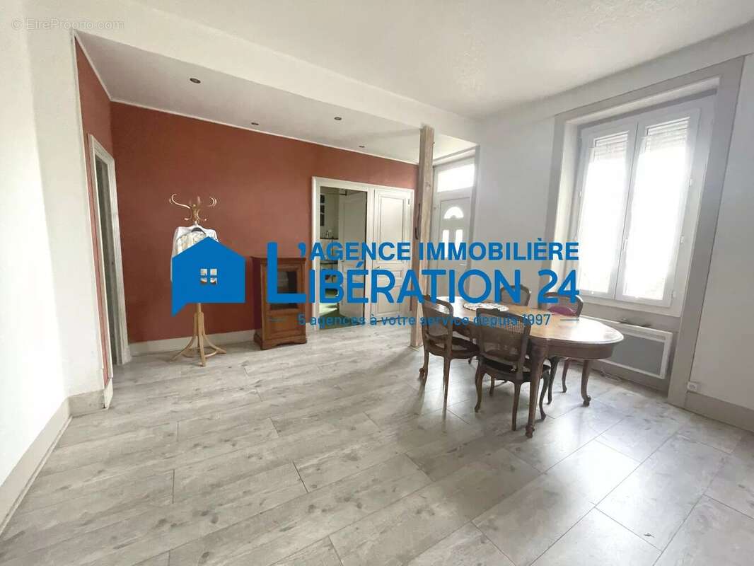 Maison à FRAISSES