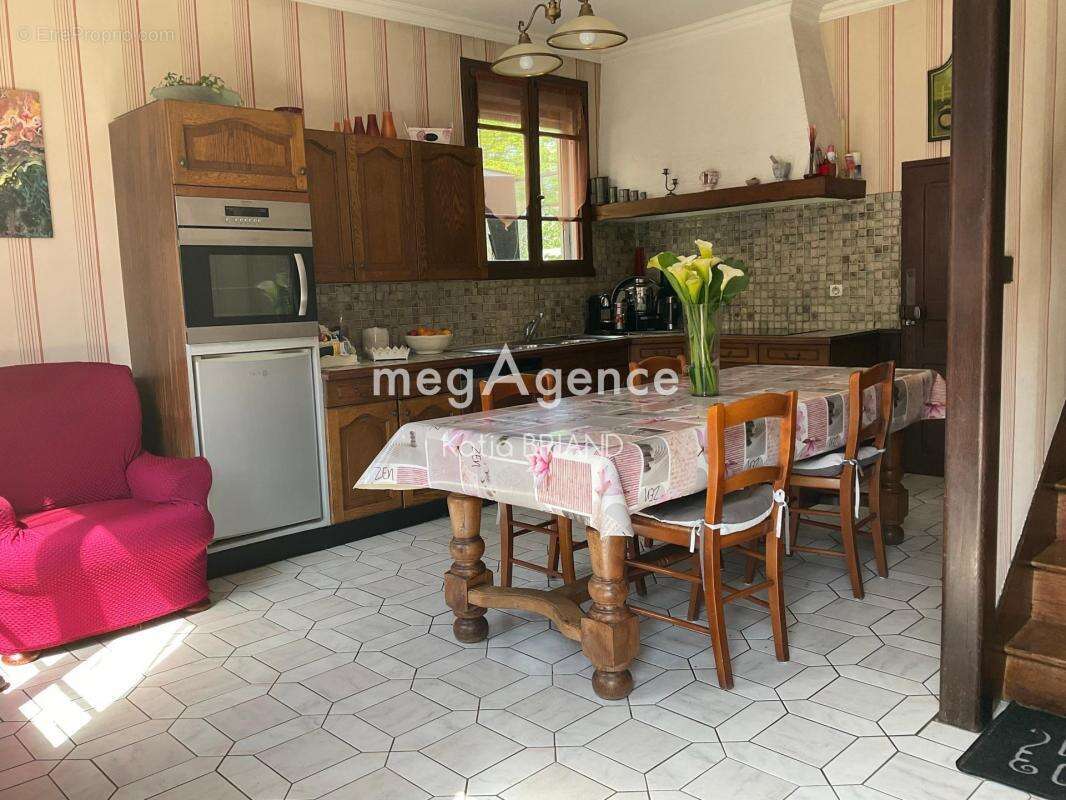 Maison à SAINT-BERTHEVIN