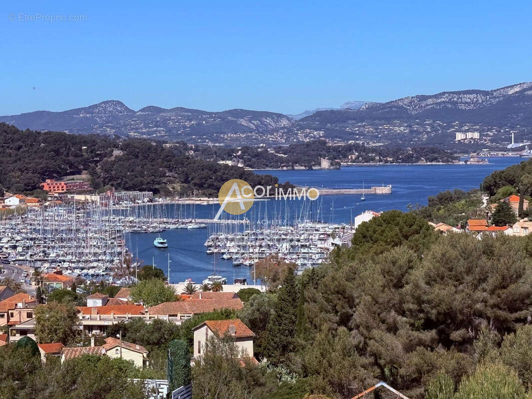 Appartement à SAINT-MANDRIER-SUR-MER