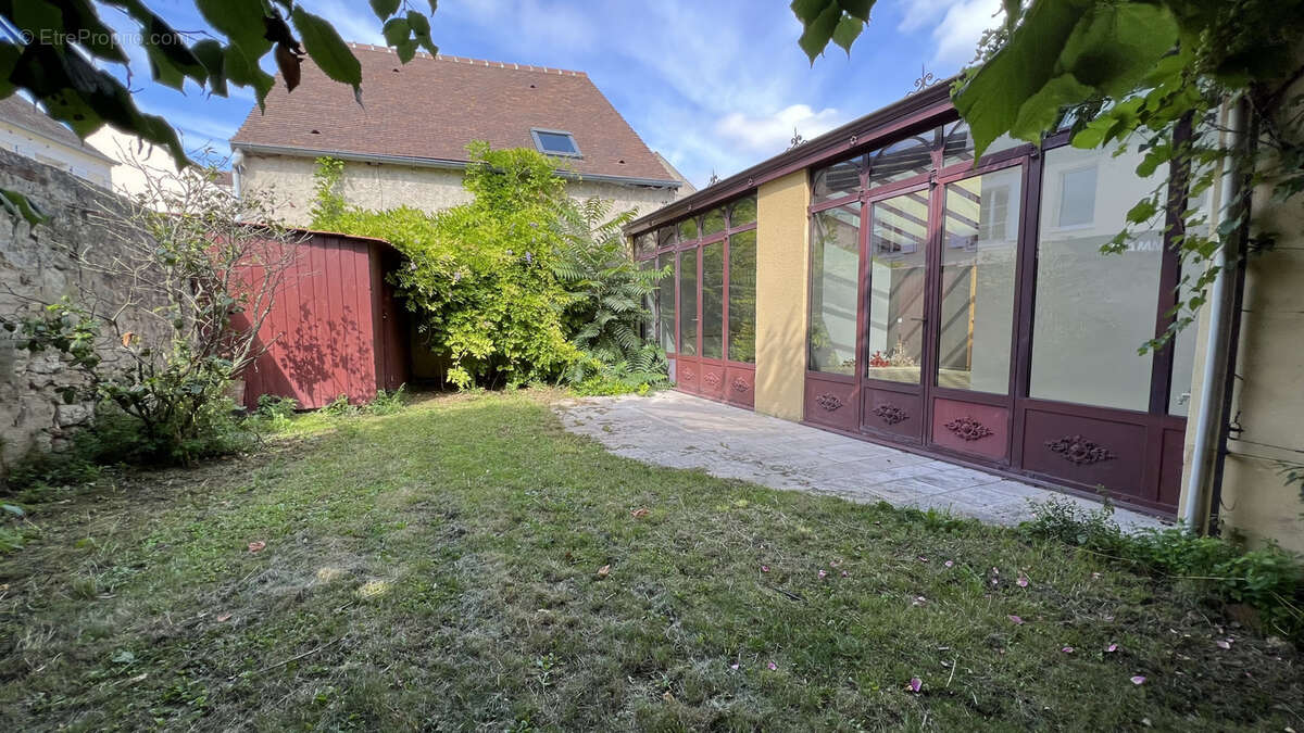 Maison à NEAUPHLE-LE-VIEUX