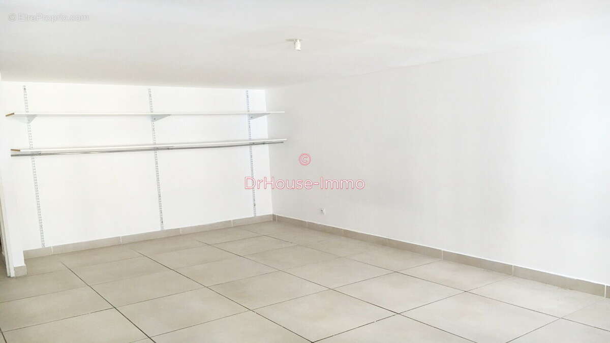 Appartement à MARSEILLE-1E