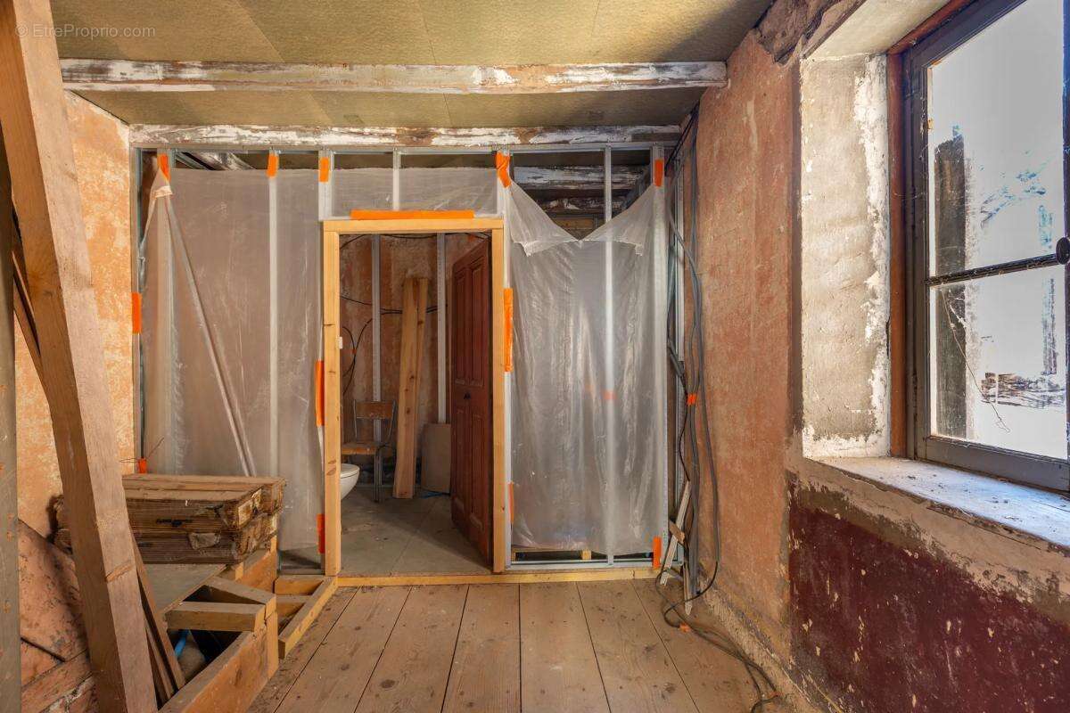 Maison à VAUX-EN-BEAUJOLAIS