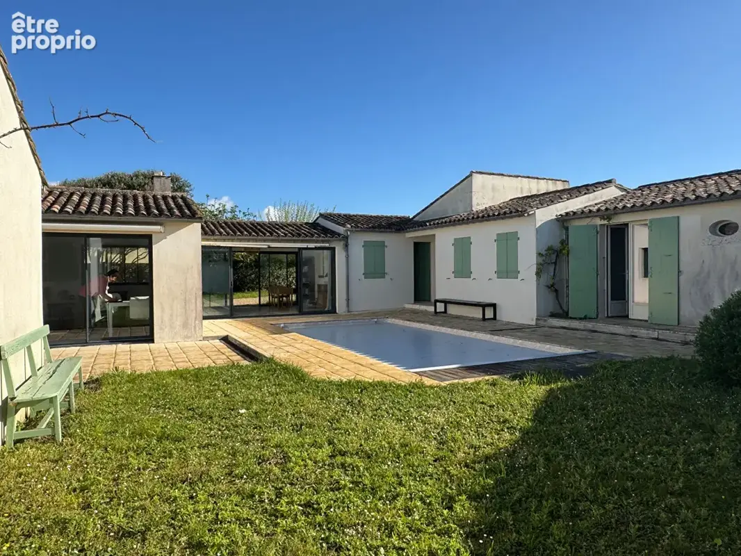 Maison Sainte Marie De Re 10 pièce(s) 250.67 m2 - photo 1