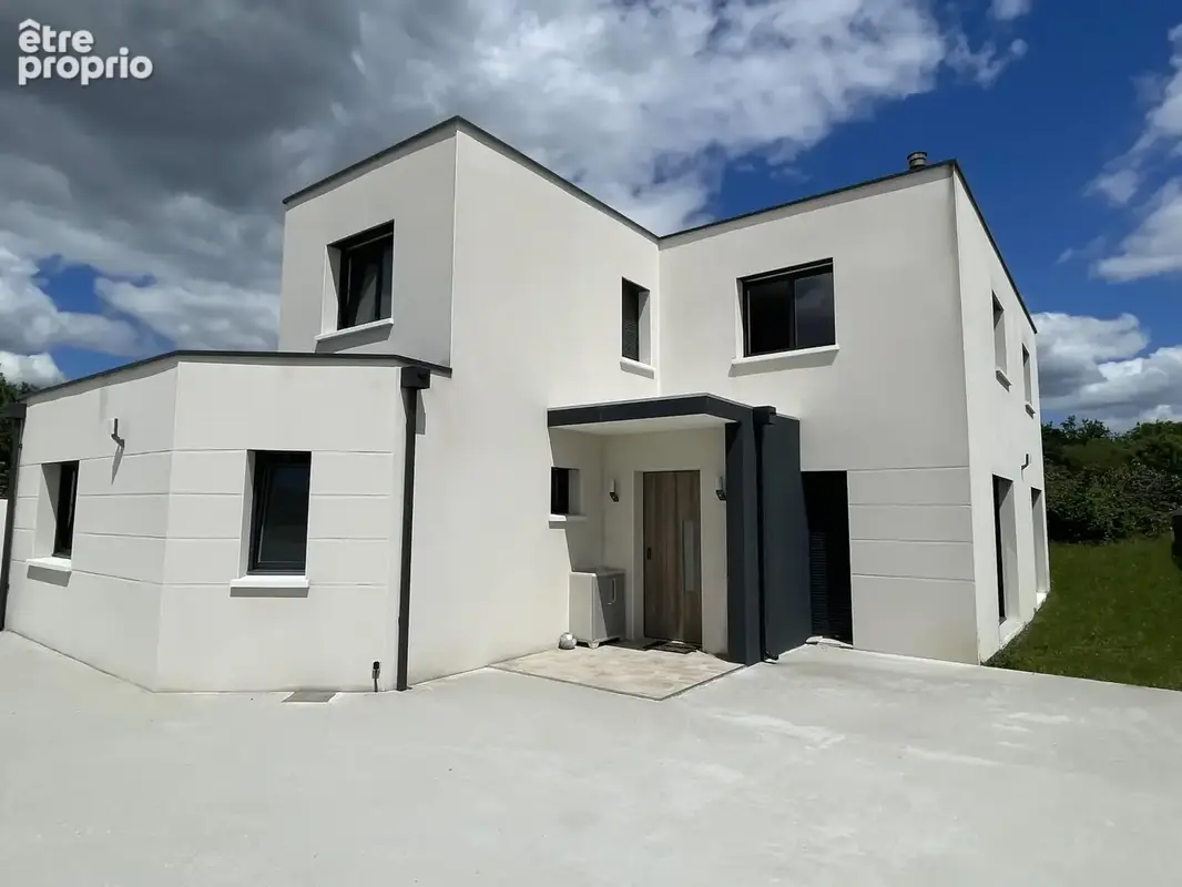 Photo 1 - Maison à BOUGUENAIS