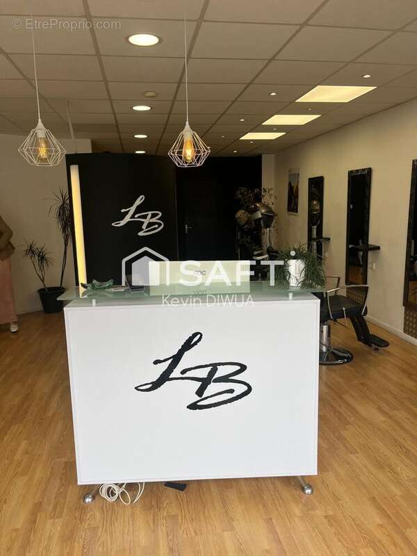 Photo 6 - Commerce à MARGNY-LES-COMPIEGNE