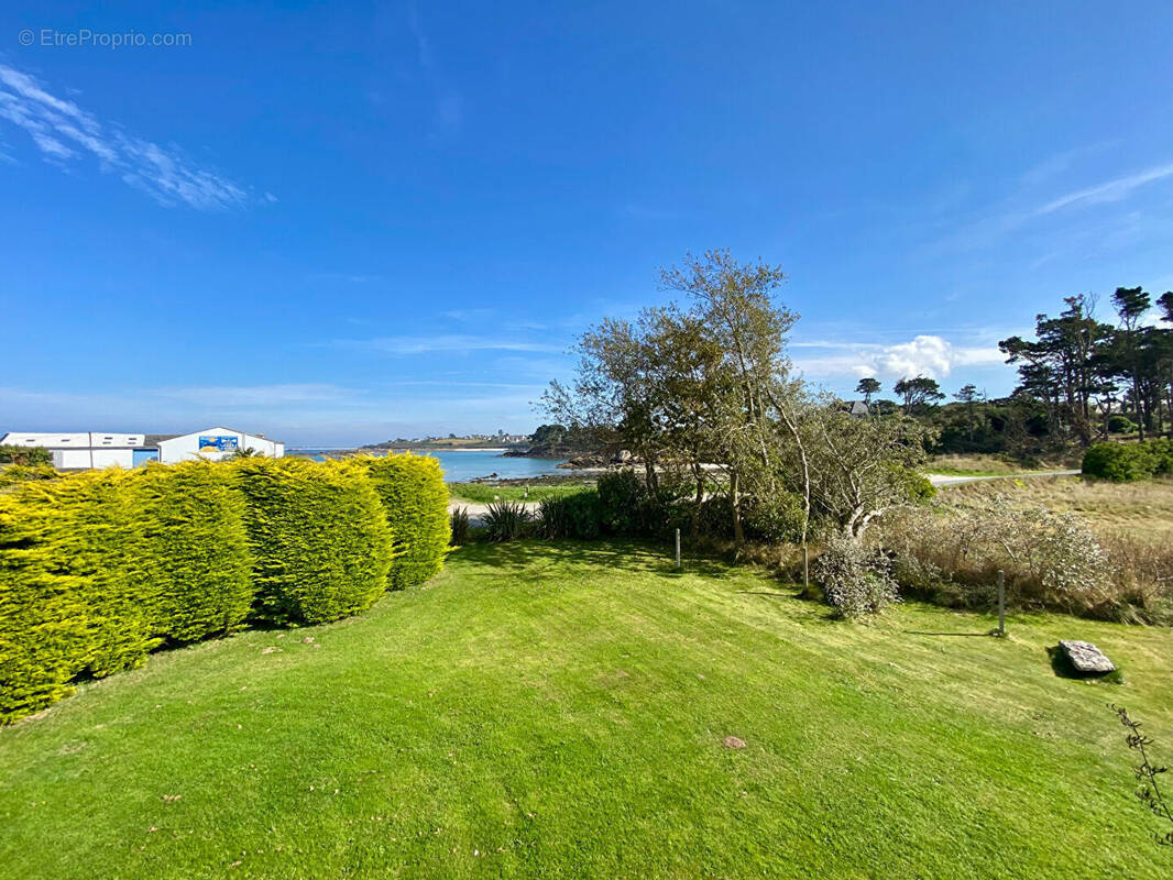 Maison à PLOUGUERNEAU