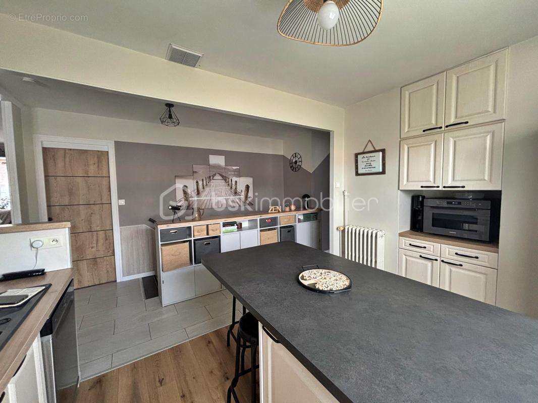 Maison à FONTENAY-LE-COMTE