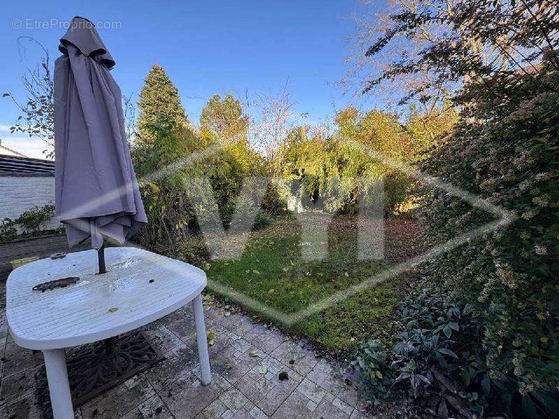 Maison à COMBS-LA-VILLE