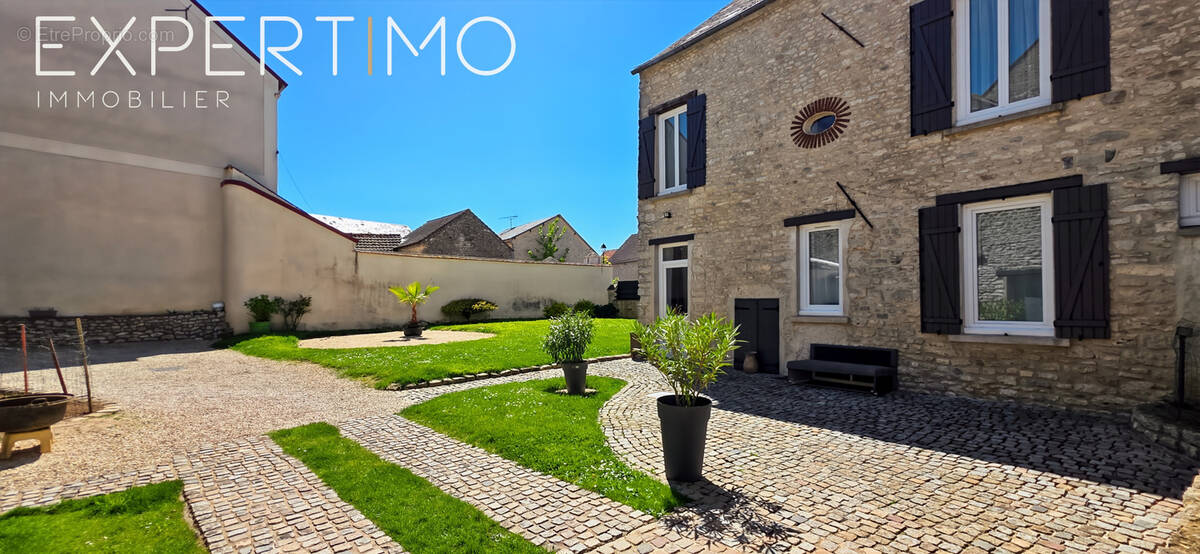 Maison à ANGERVILLE