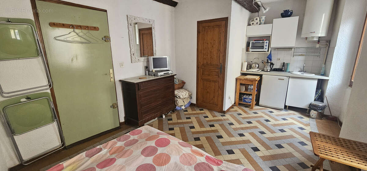 Appartement à BAGNOLS-EN-FORET