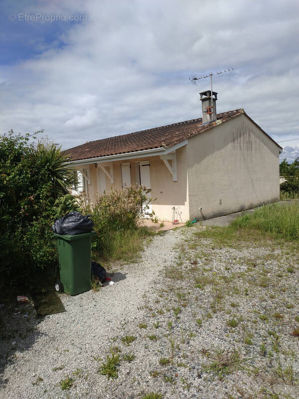 Maison à BLANQUEFORT
