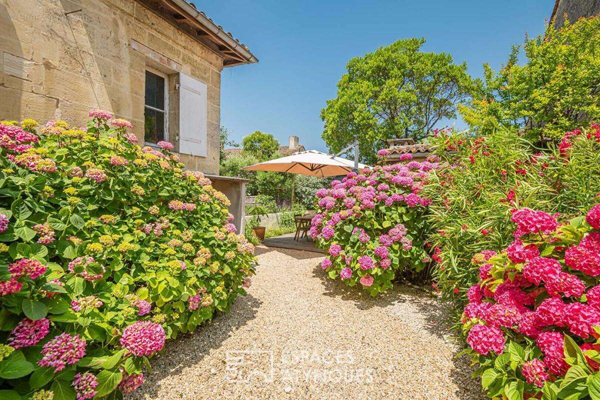 Maison à IZON