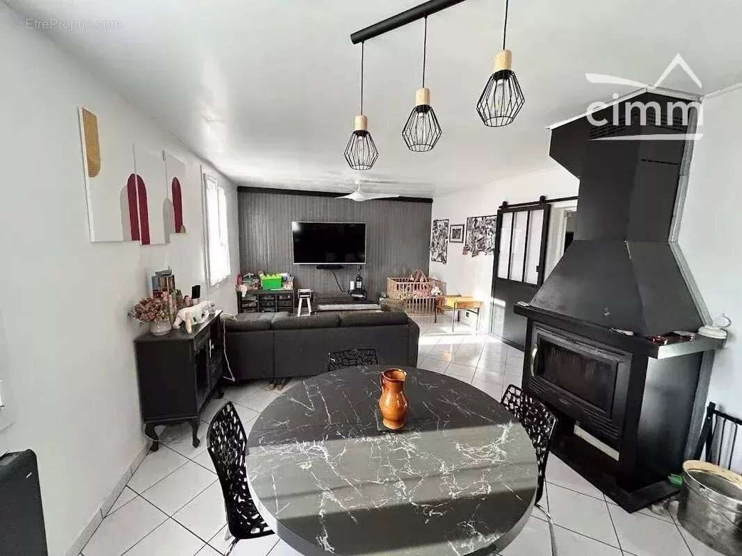 Maison à SAINT-EGREVE