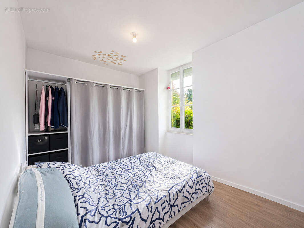 Maison en pierres rénovée, élevée sur dépendances à Saint Pierre de Boeuf - 3 chambres + 160 m2 de jardin - photo 10