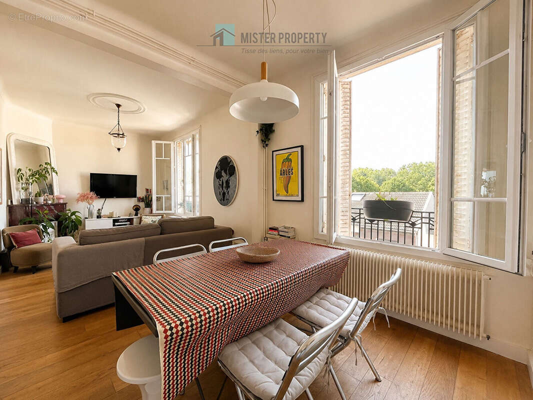 Appartement à NANTERRE