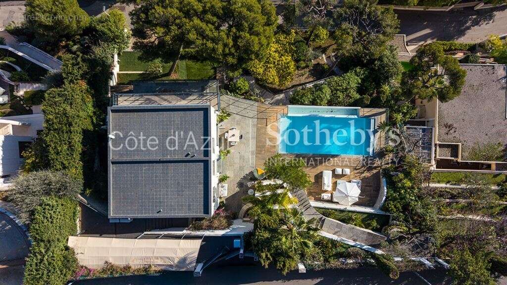 Maison à EZE