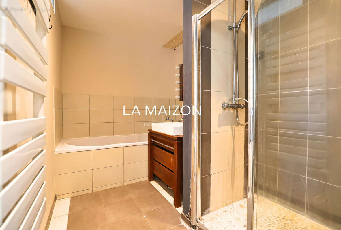 Appartement à HELLEMMES-LILLE