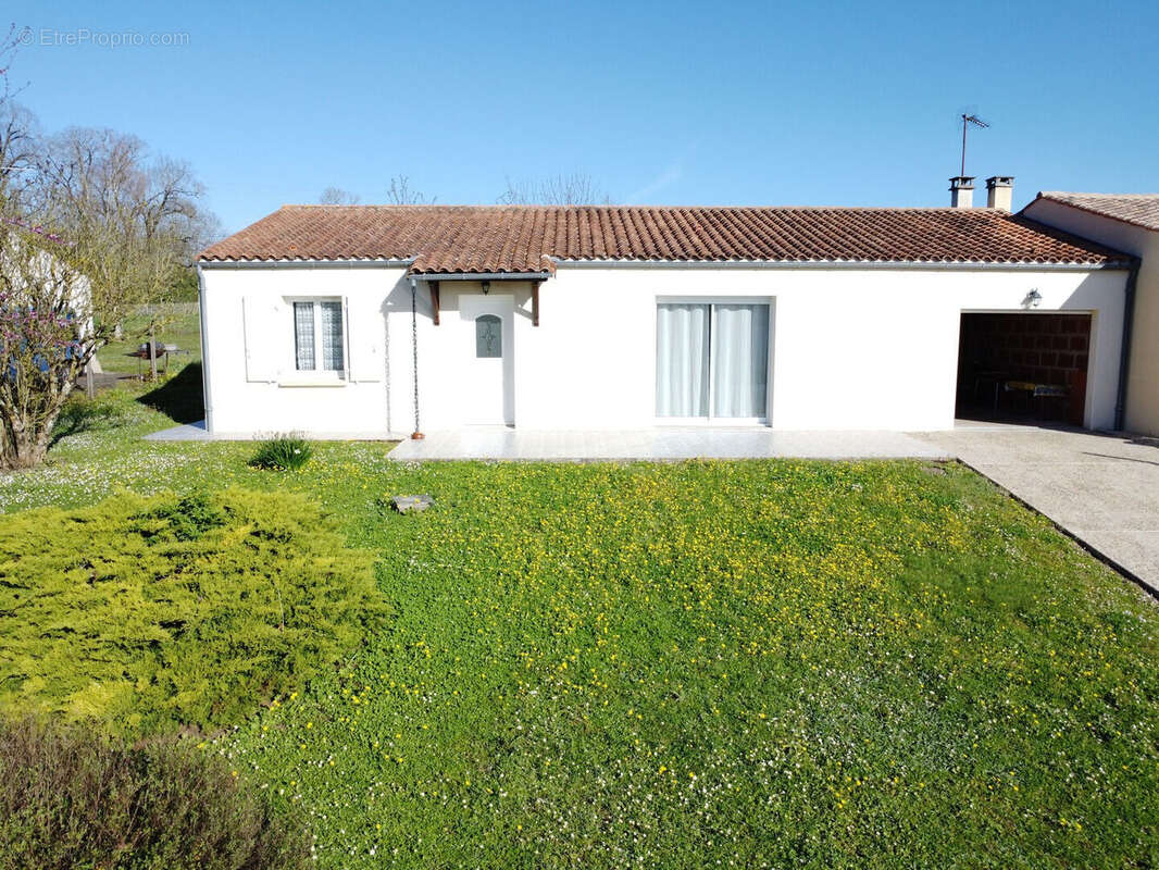 Maison à PONS