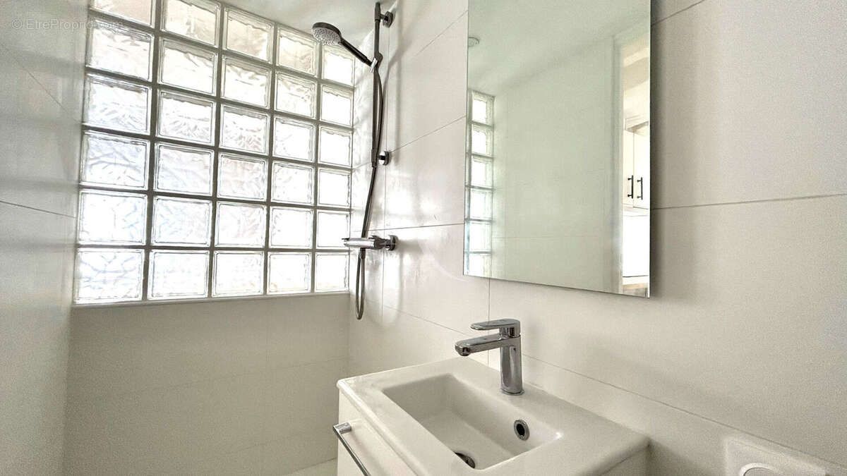 Appartement à PARIS-6E