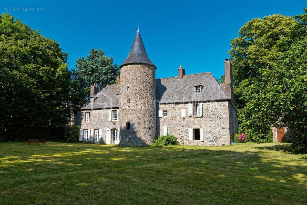 Manoir d'exception au cœur d'un bourg de caractère, entre terre et mer - photo 2