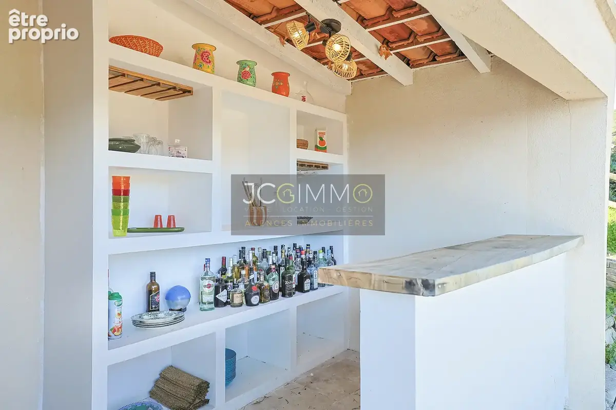 Carqueirane - villa t6 183 m2 vue mer dominante et panoramique avec studio - photo 20
