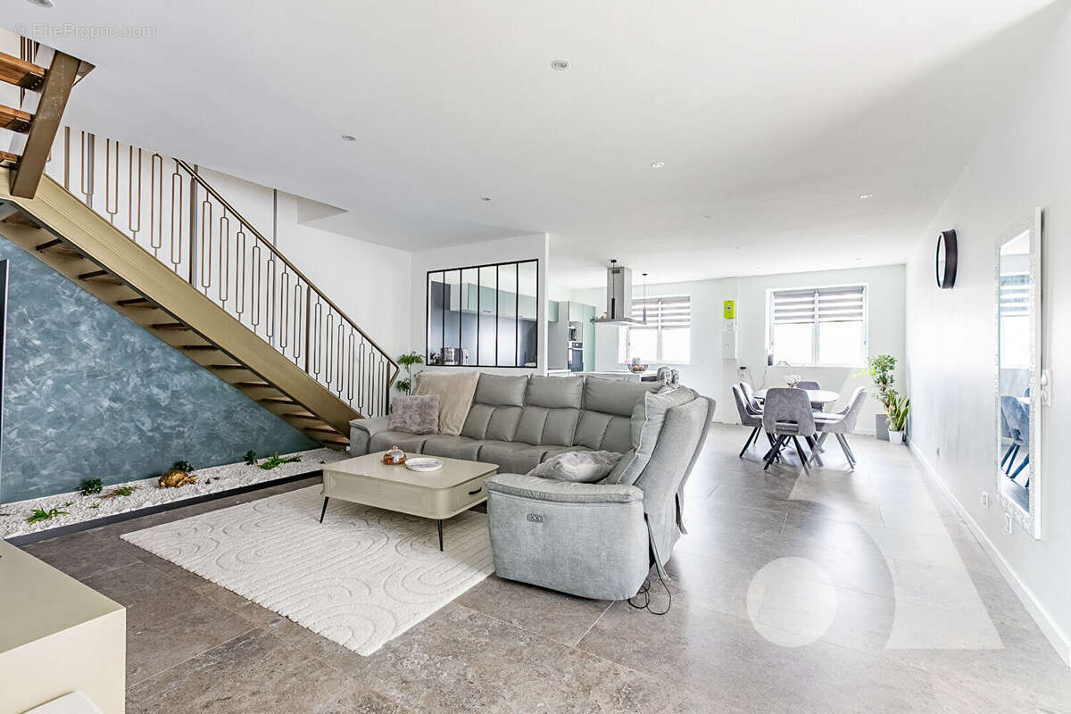 Maison à PONT-SAINTE-MAXENCE