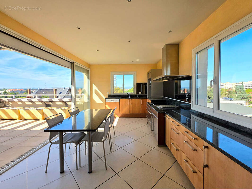 Appartement à ROMANS-SUR-ISERE